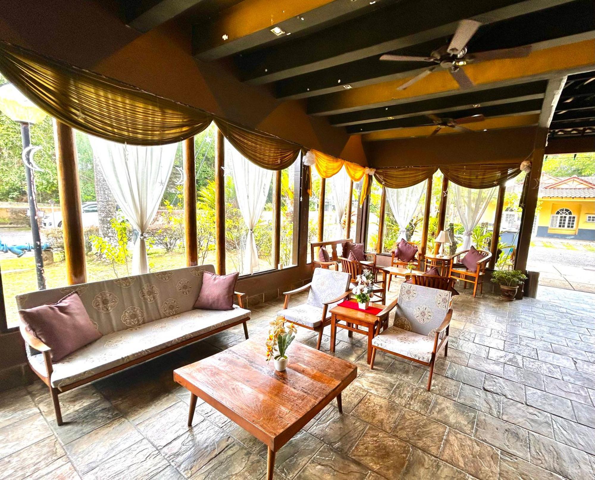 Rumbia Resort Villa Paka Esterno foto