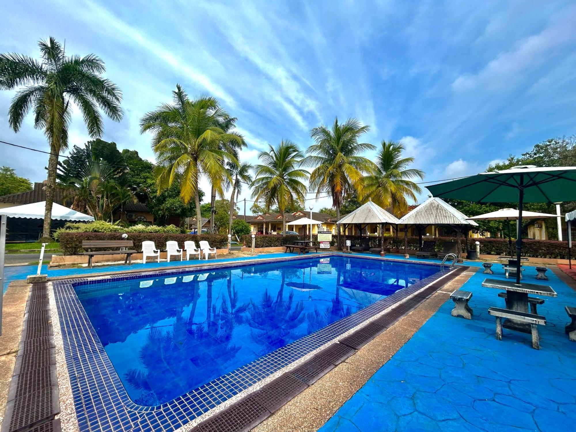 Rumbia Resort Villa Paka Esterno foto