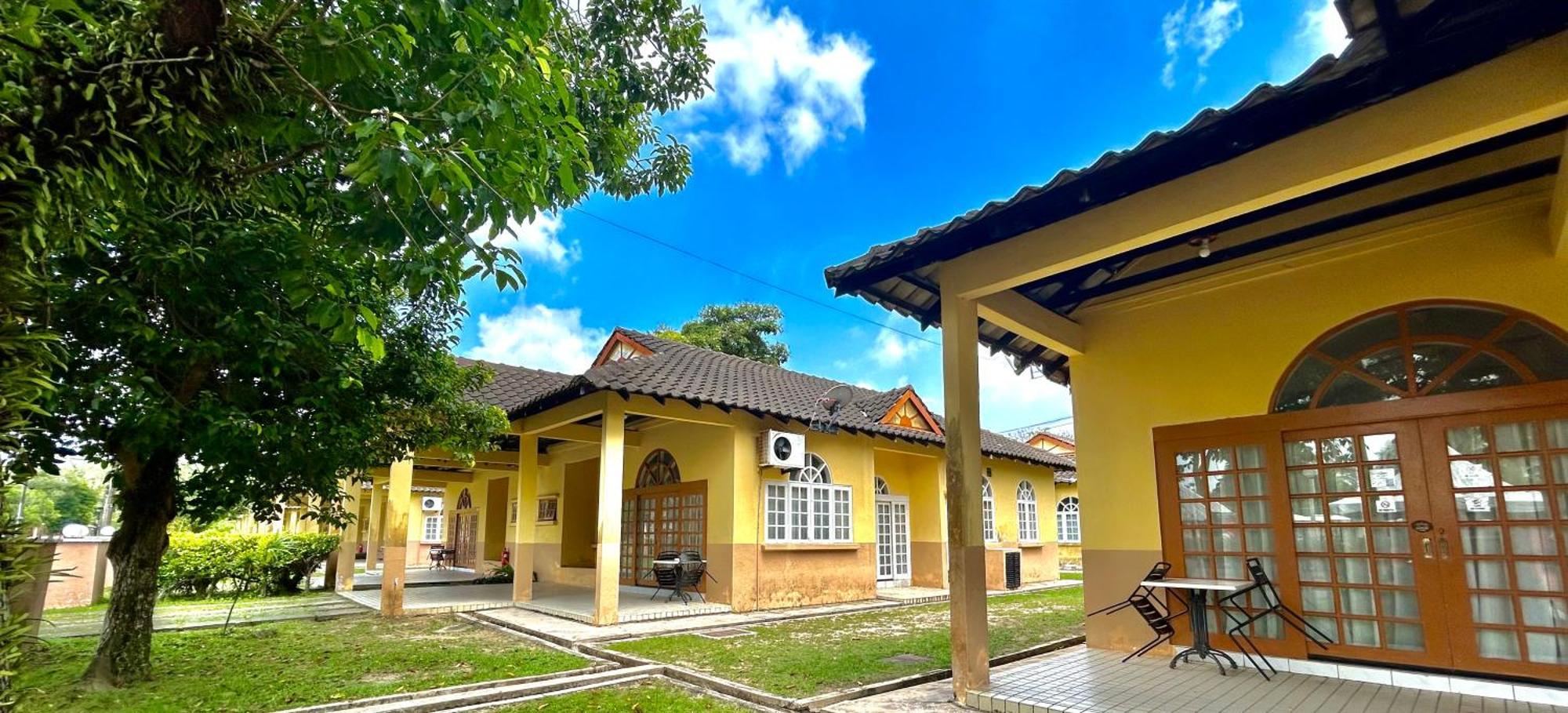 Rumbia Resort Villa Paka Esterno foto